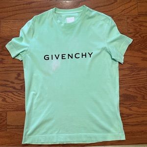 Givenchy Logo T-Shirt (authentic)